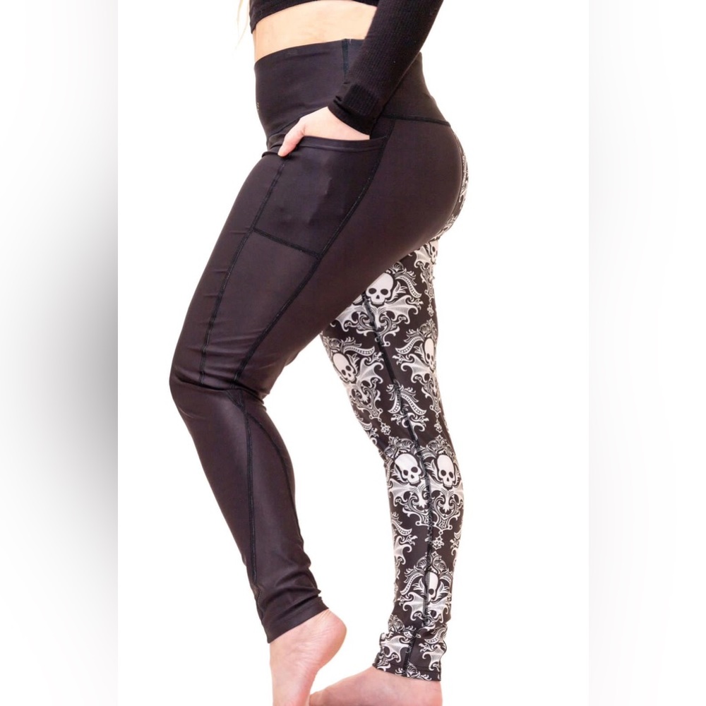 Women’s Victorian Skull Activewear Leggings with Tummy Tucking Waistband